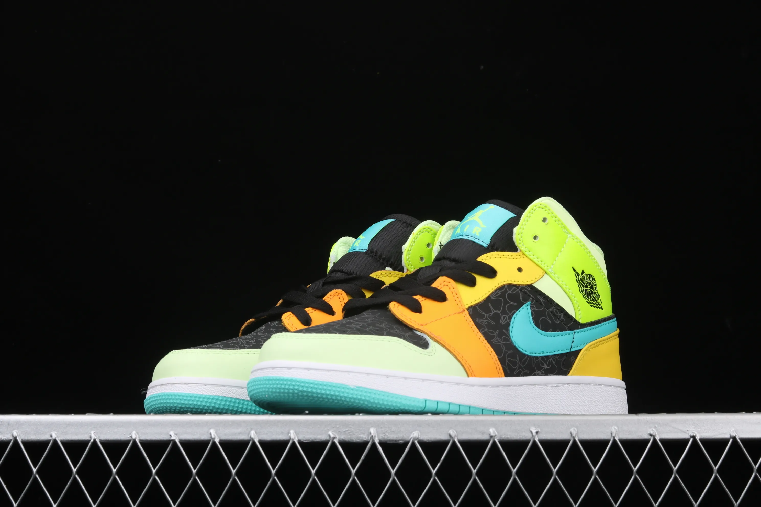All categories Air Jordan Jordan series basketball shoes Air Jordan 1 Mid Air Jordan 1 Mid SE AJ1 Joe 1 four-leaf clover mid-top basketball shoes BQ6931-037